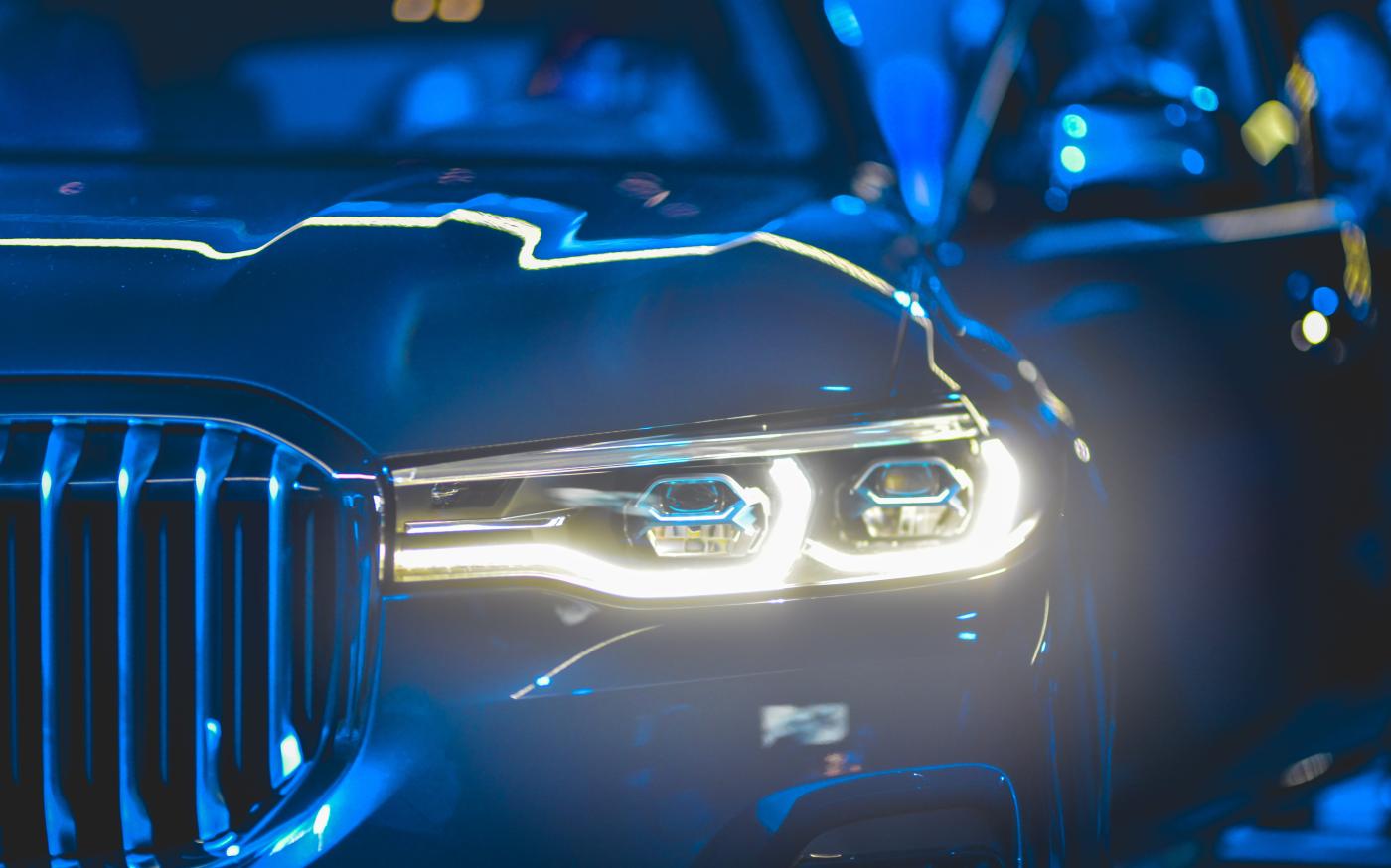 blue luxury car by Zakaria Zayane courtesy of Unsplash.